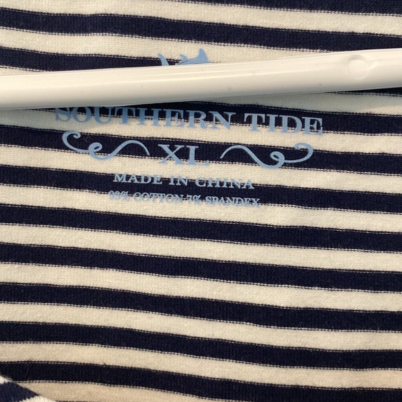 New without tag Navy white stripe smoke free pet free home - Picture 3 of 4